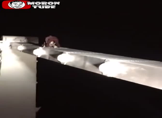 Video :He just falls off a bridge and kills himself without actually intending to